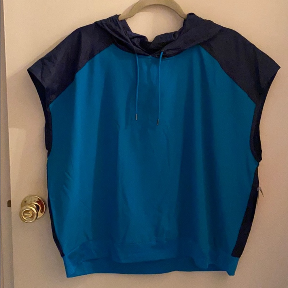 NEW WITH TAGS Avia top